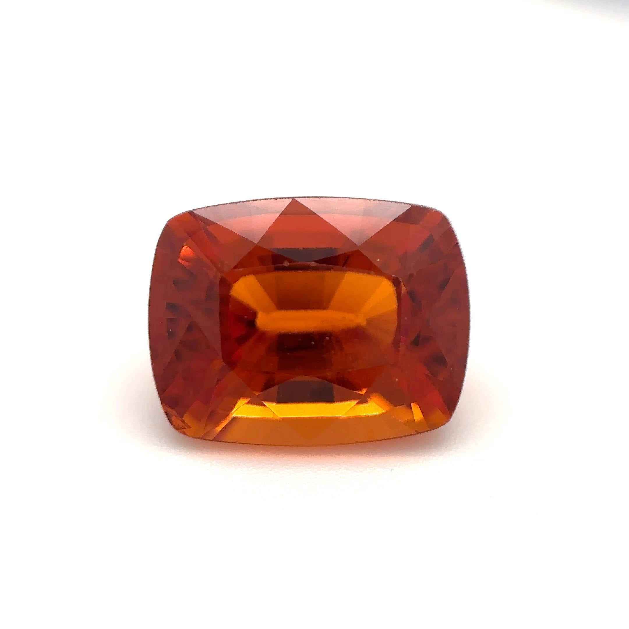 Mandarin-Granat - 4.48 ct | Das Herz des Sonnenfeuers