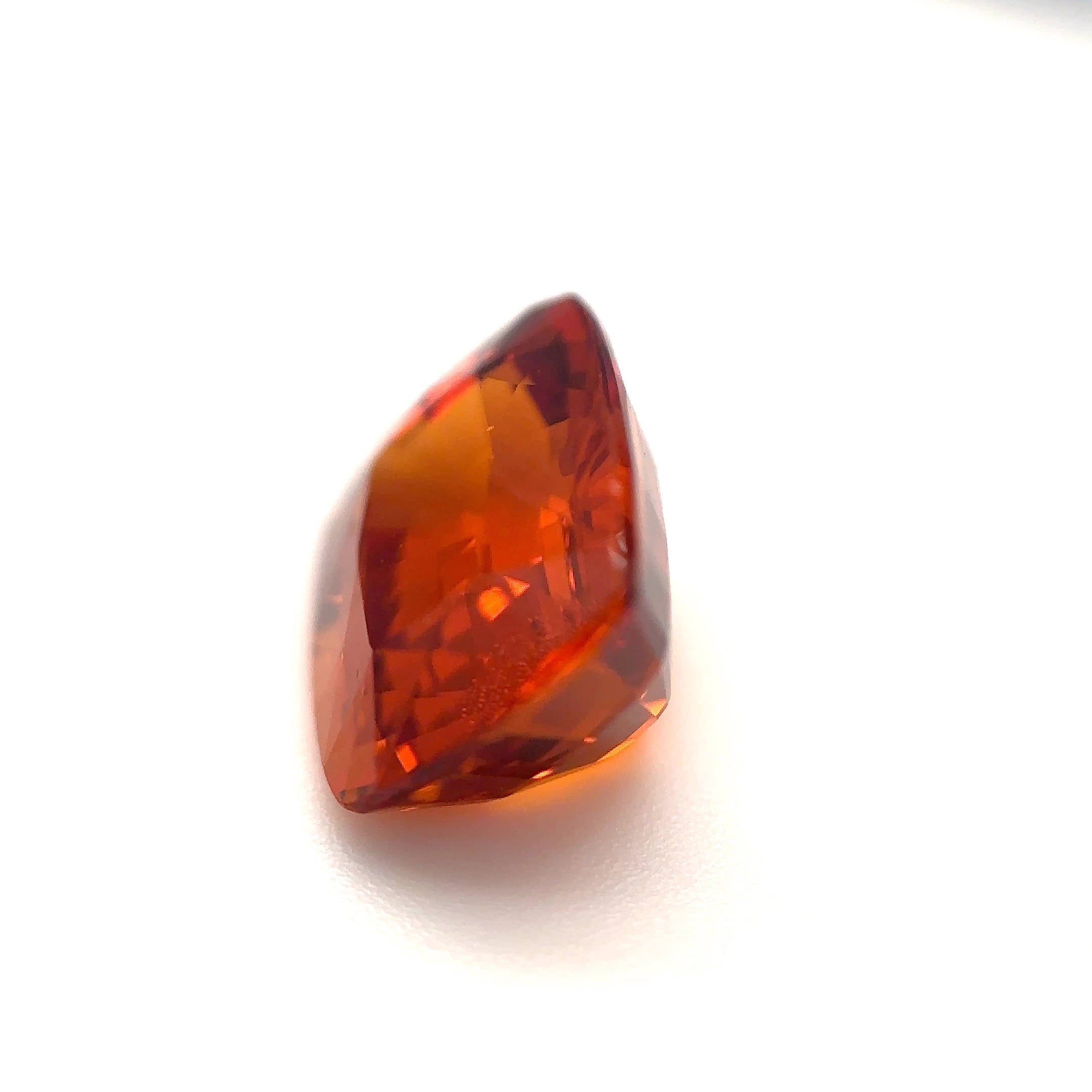 Mandarin-Granat - 4.48 ct | Das Herz des Sonnenfeuers