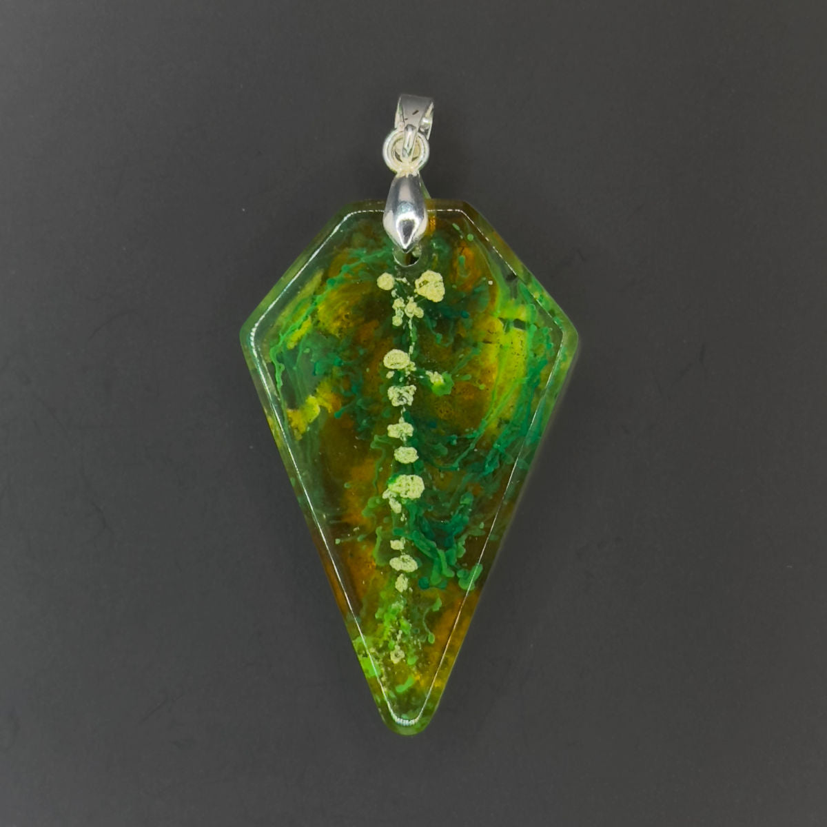 Das Grüne Erwachen | Resin-Art-Unikat | Swiss Art by Eric ℠