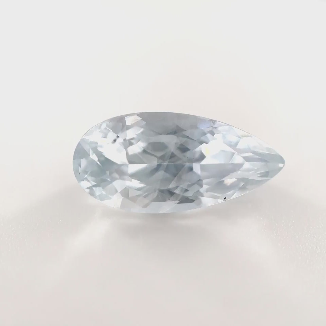 Ice-Blue Saphir - 3.12 ct | Flüstern des Eises