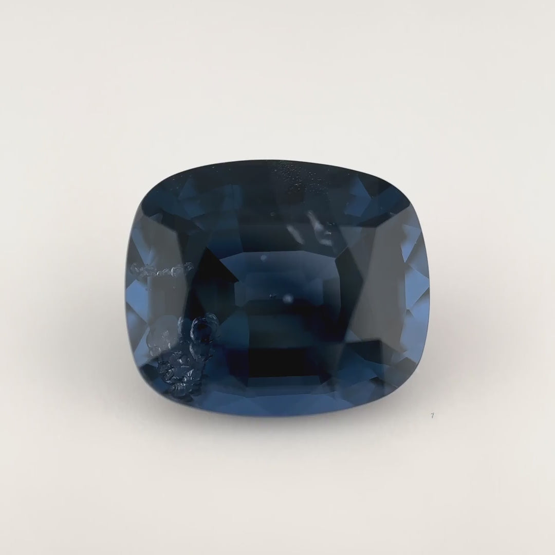 Farbwechsel-Spinell - Blau nach Violett-Purpur - 3.03 ct | Das Zweifache Feuer Ceylons