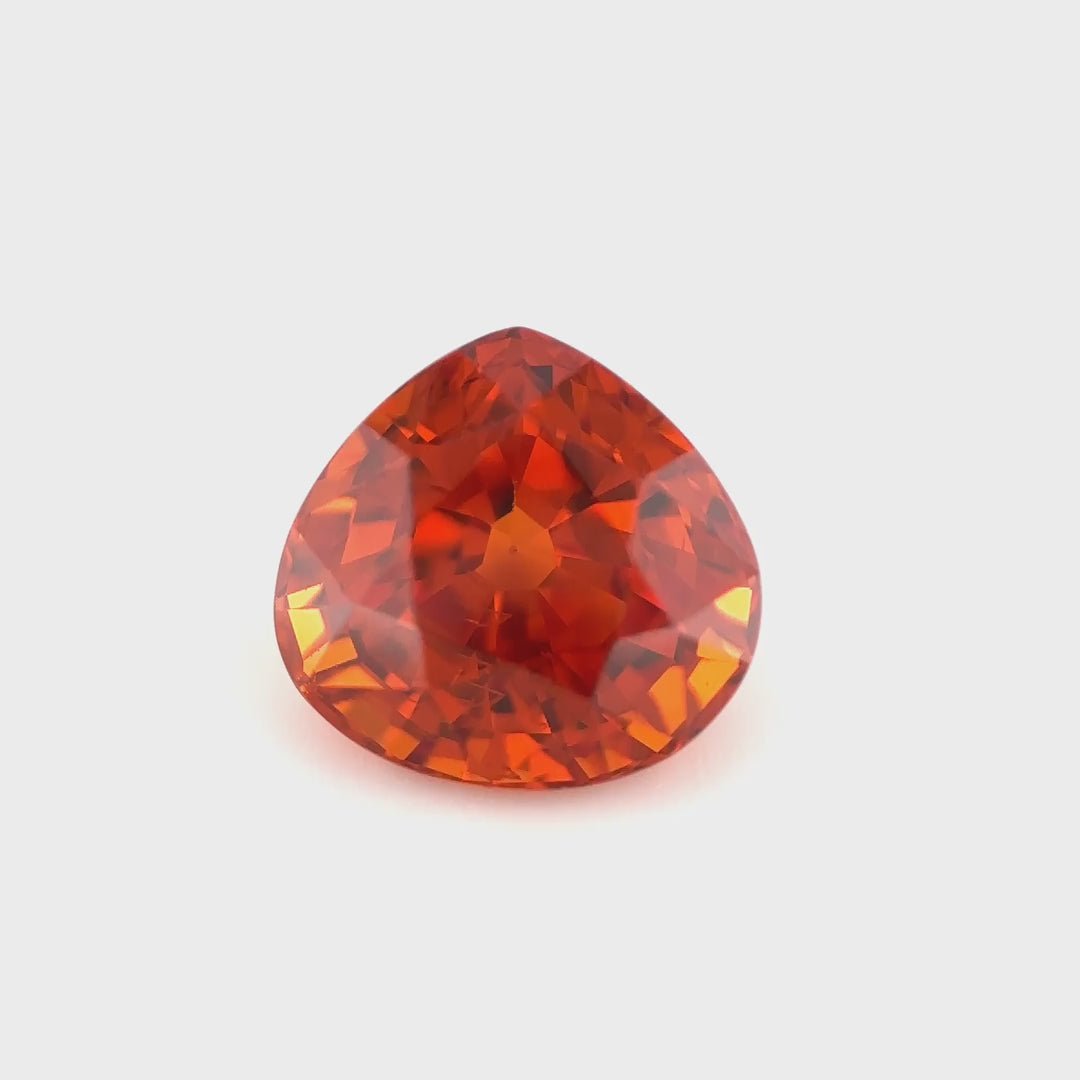 Mandarin-Granat - 3.62 ct | Flüssiger Sonnenuntergang