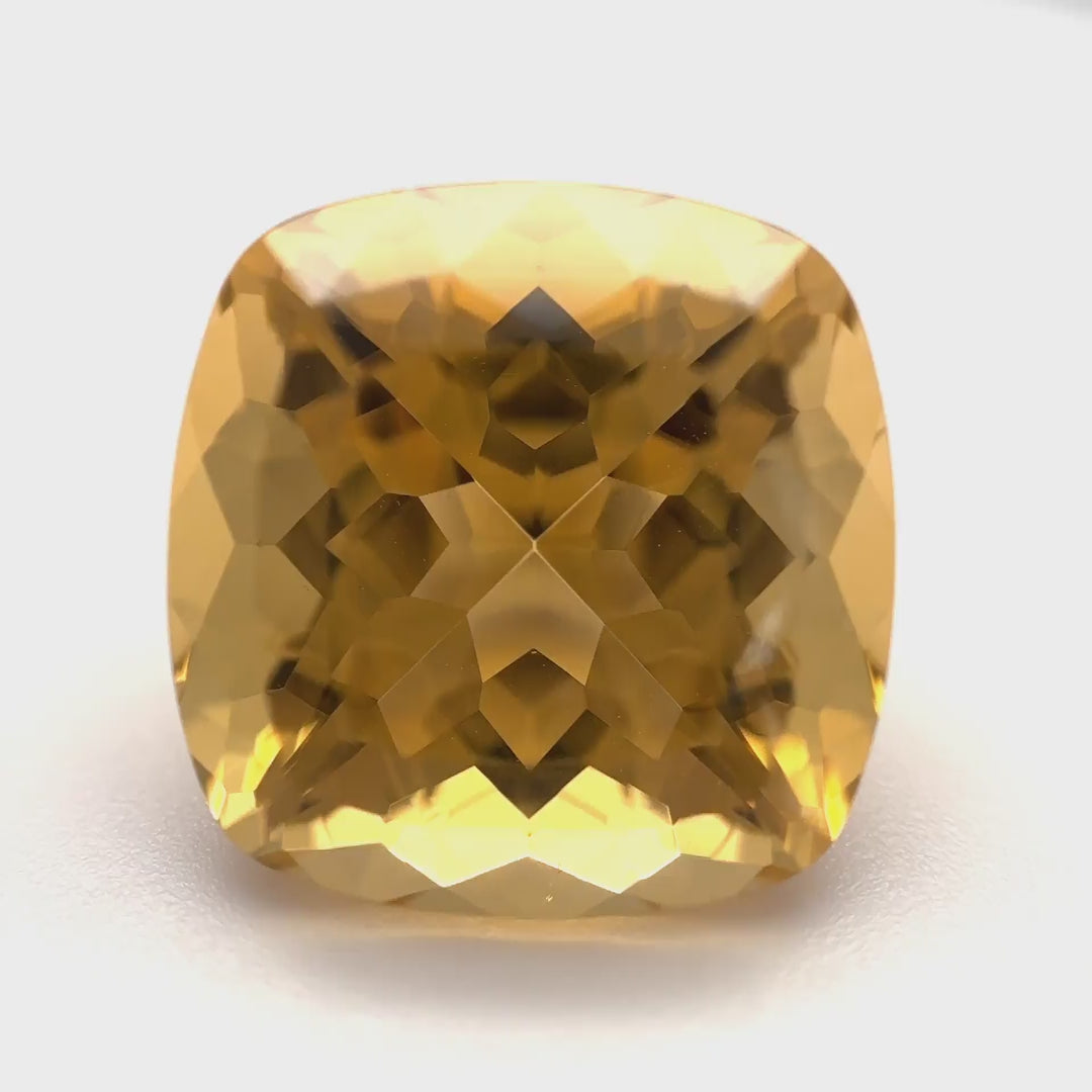 Seltener, unbehandelter Color-Shift Heliodor (6.68 ct) aus der Ukraine im Custom Cut – Edelsteinkabinett.Schweiz
