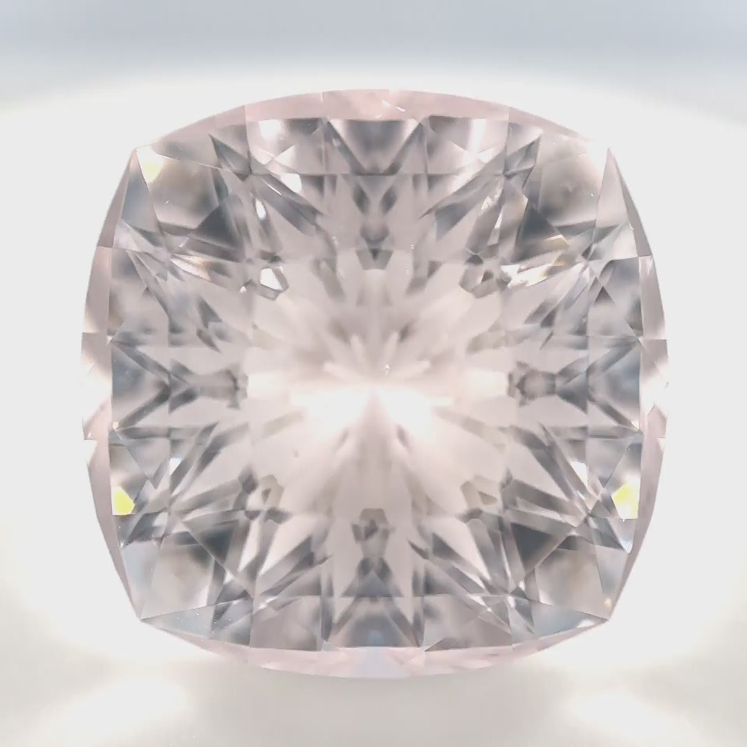 Artist Cut Morganit (31.44 ct) | «Das Herz aus Eisblumen»