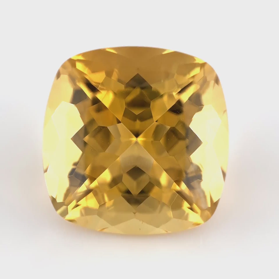 Seltener, unbehandelter Color-Shift Heliodor (6.68 ct) aus der Ukraine im Custom Cut – Edelsteinkabinett.Schweiz