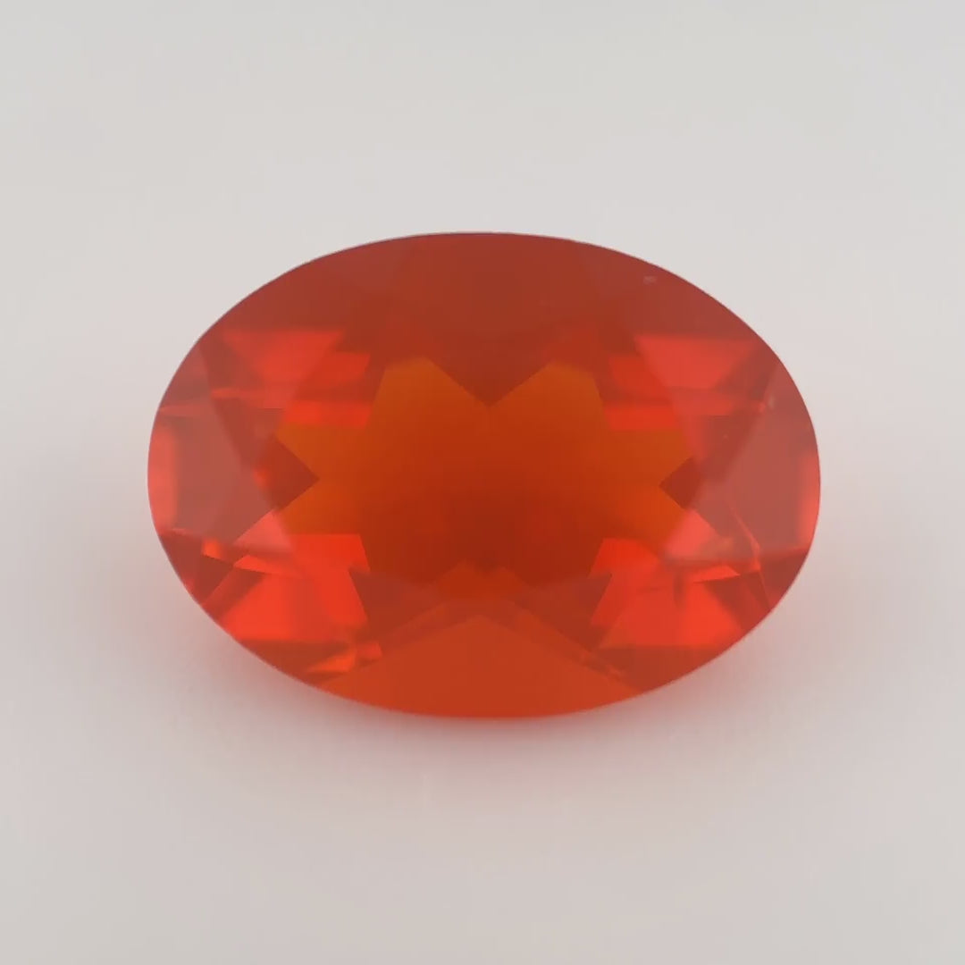 Intensiver Feueropal (2.23 ct) | «Das flüssige Herz des Vulkans»