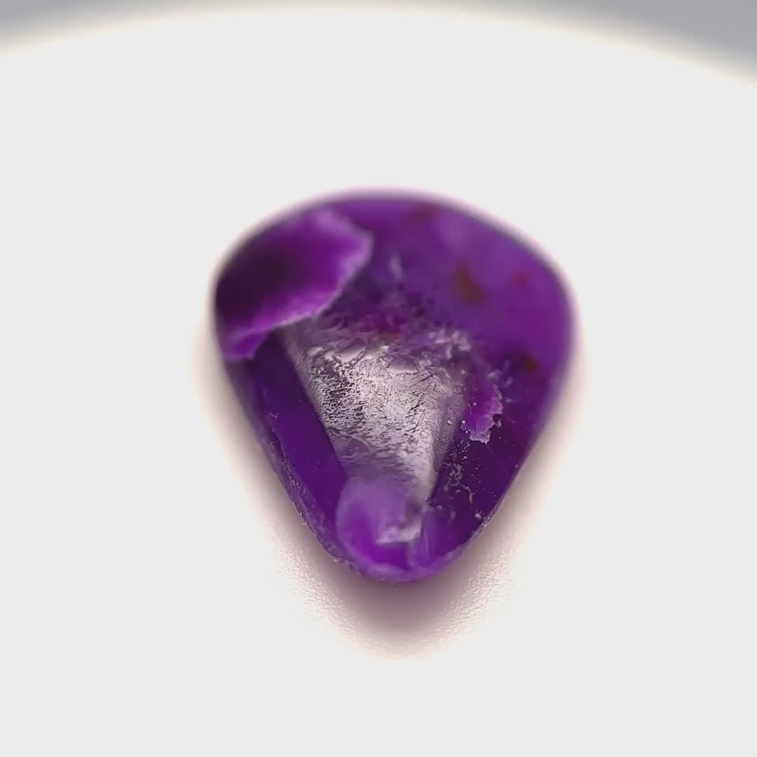Gel-Sugilith - 6.4 ct | Herz der Dämmerung