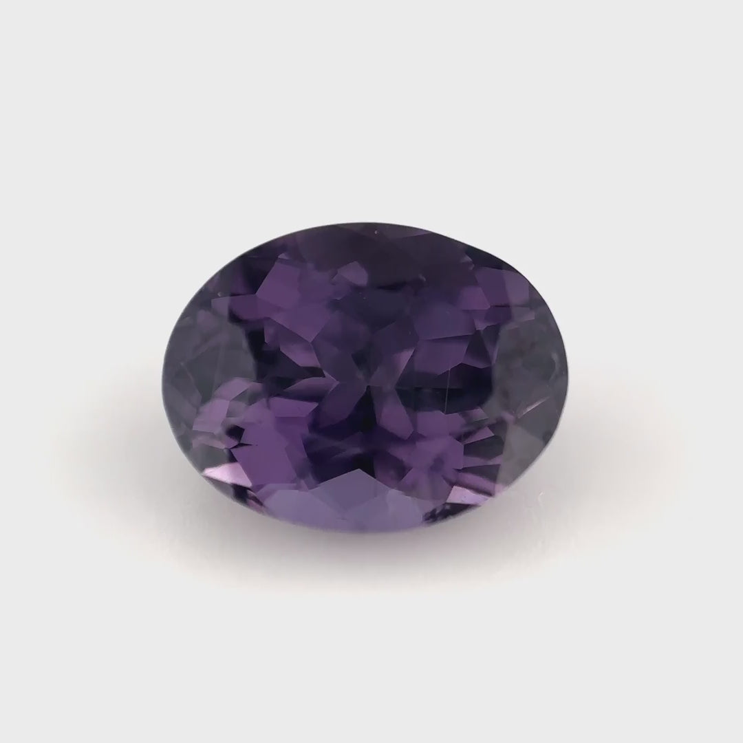 Farbwechsel-Spinell (Color-Change) 4.00 ct.  Seltenes Unikat. Violett-Purpurnes Feuer (Nahaufnahme - Video)